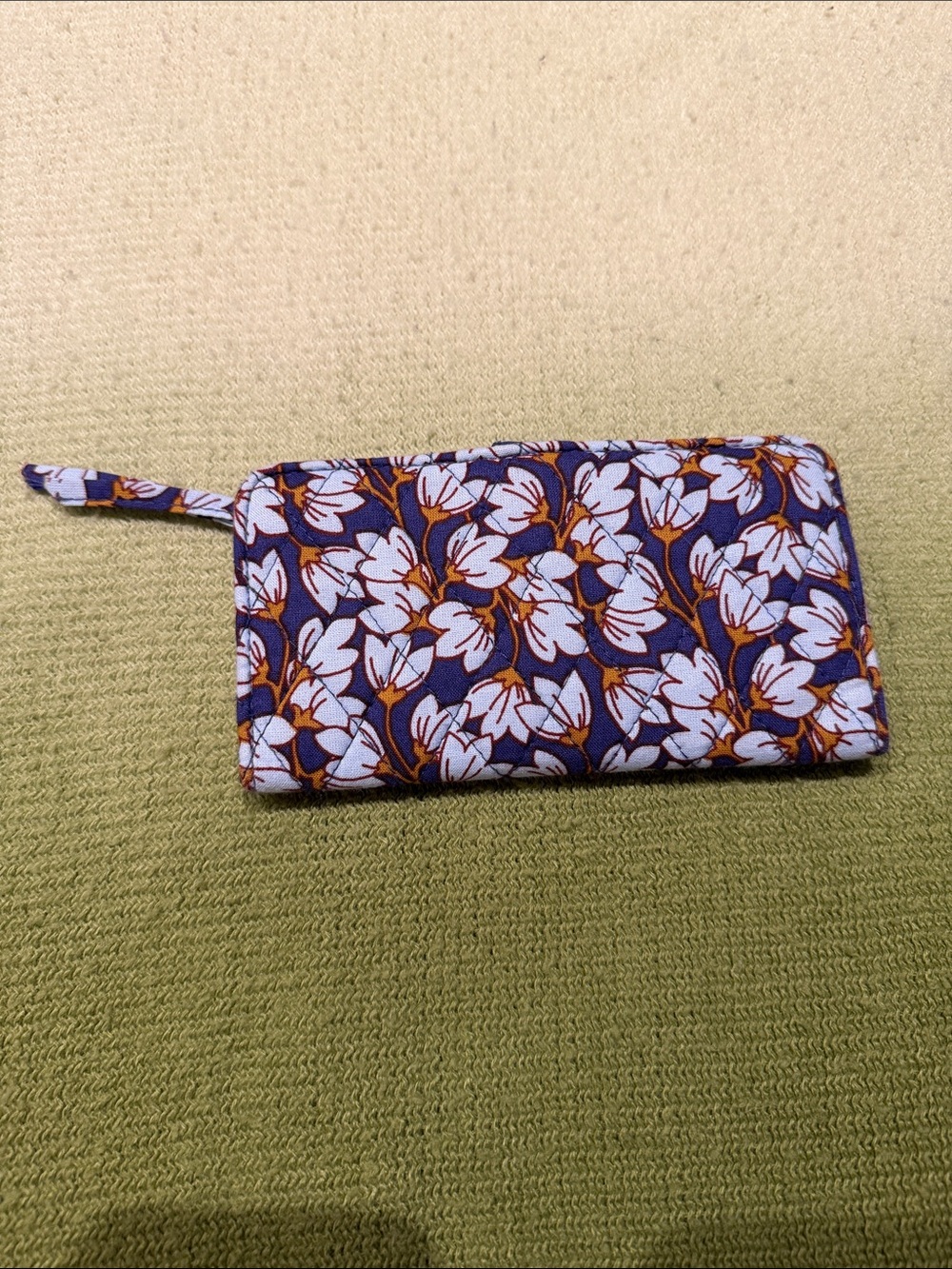 Vera Bradley Navy Floral Quilted Wristlet Card Holder
